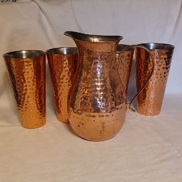 Vintage Copper Hammered Drinkware Set 64 Oz Picture And 4  18 Oz Tummblers - Picture 1 of 8
